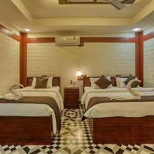 Deluxe King Suite